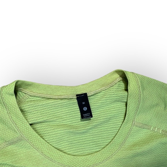 Lululemon Men's Green and Khaki T-shirt - Picture 3 of 5